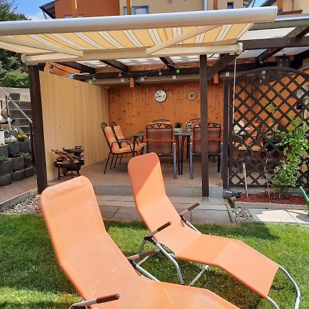 Ferienhaus Und Ferienwohnung Buettner ラートマンスドルフ エクステリア 写真