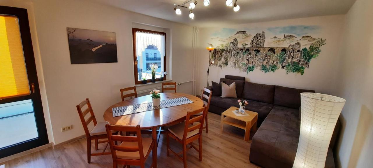 Ferienhaus Und Ferienwohnung Buettner ラートマンスドルフ エクステリア 写真