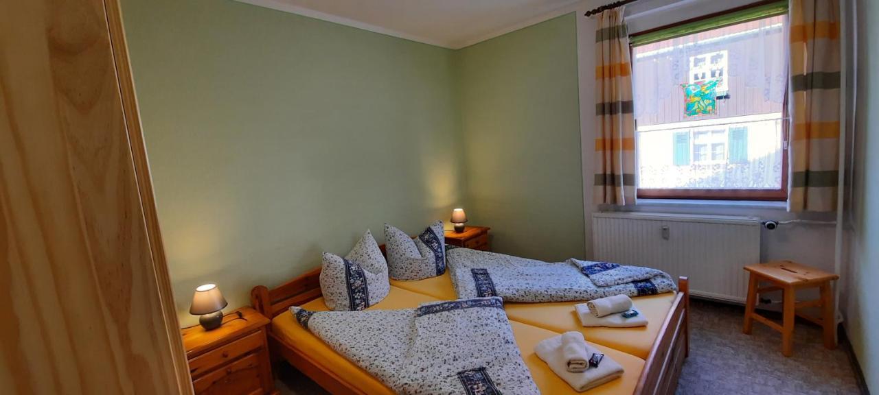 Ferienhaus Und Ferienwohnung Buettner ラートマンスドルフ エクステリア 写真