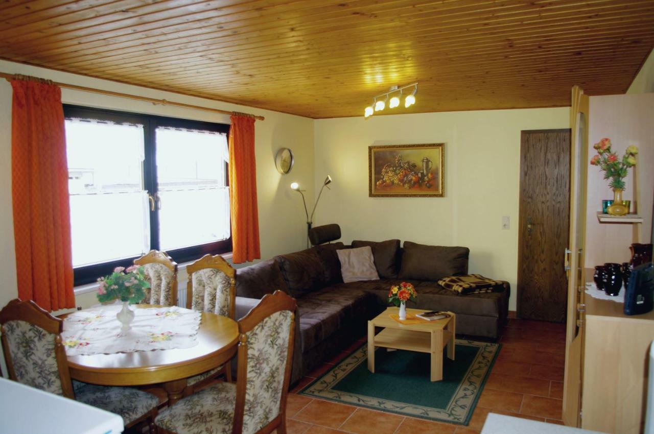 Ferienhaus Und Ferienwohnung Buettner ラートマンスドルフ エクステリア 写真