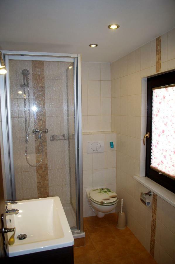 Ferienhaus Und Ferienwohnung Buettner ラートマンスドルフ エクステリア 写真