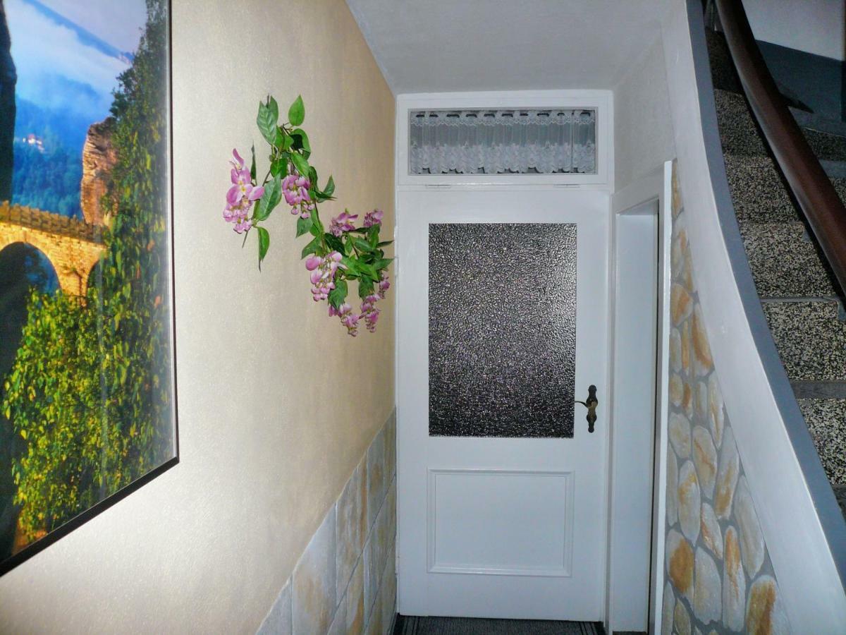 Ferienhaus Und Ferienwohnung Buettner ラートマンスドルフ エクステリア 写真
